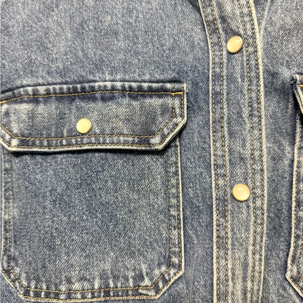 H&M Blue Denim Button-Down Shirt - Picture 4 of 6